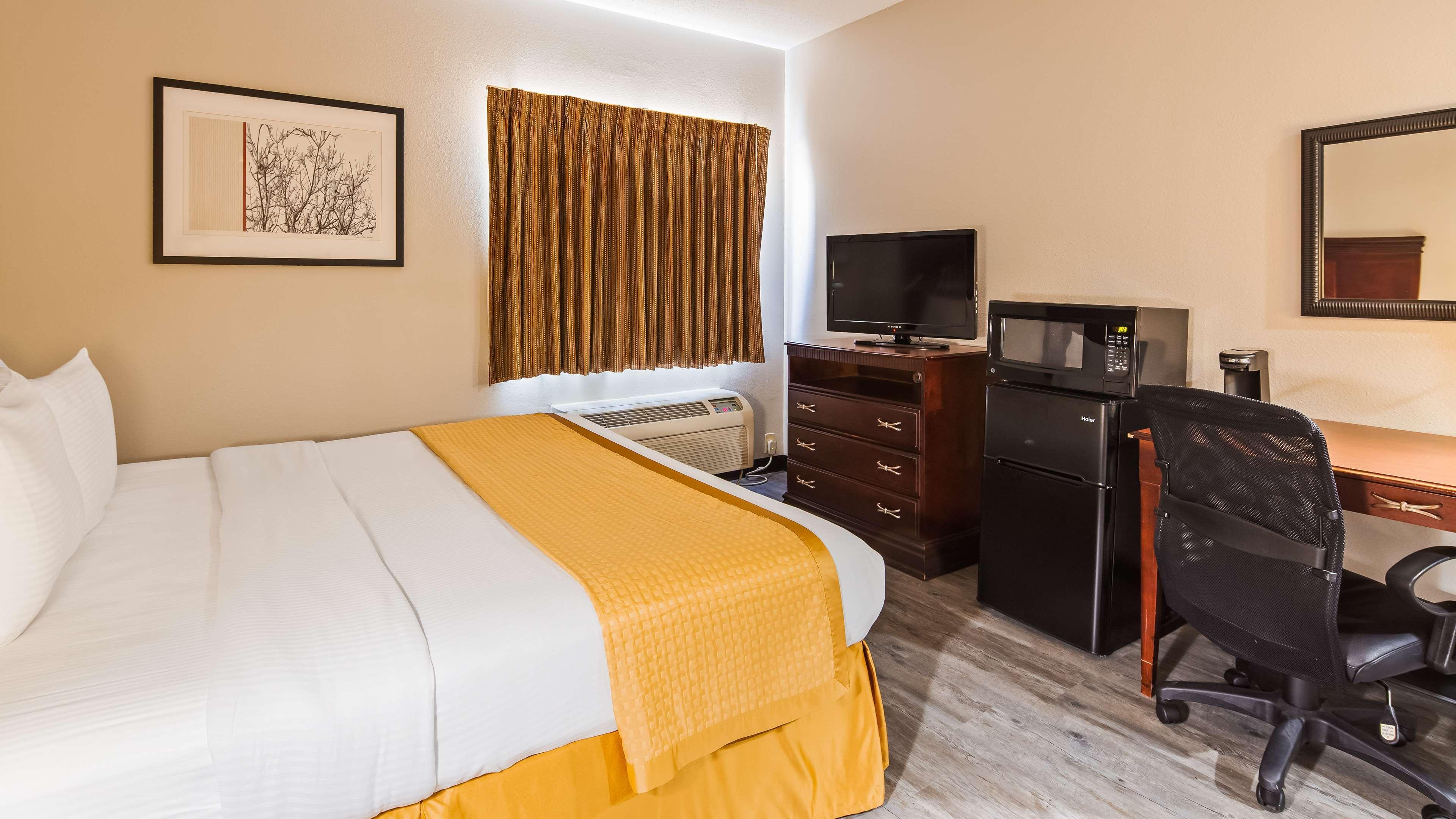 Surestay By Western Hotel 3*